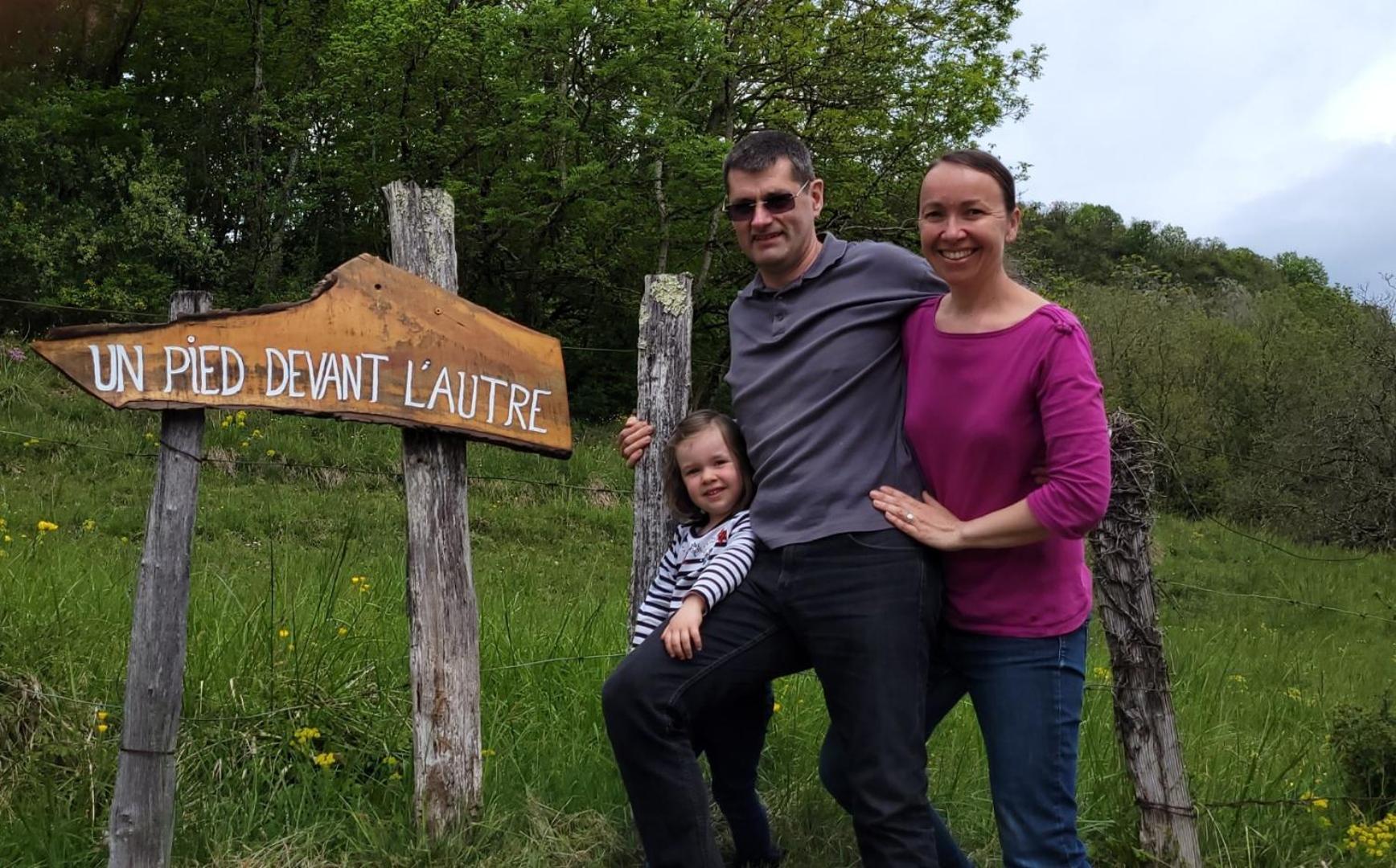 Un Pied Devant L'Autre Sainte-Marie-D'Alvey Exteriör bild
